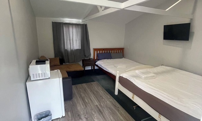 Rotorua Ski Chalet | 2 Double 1 Sofa bed chalet unit B
