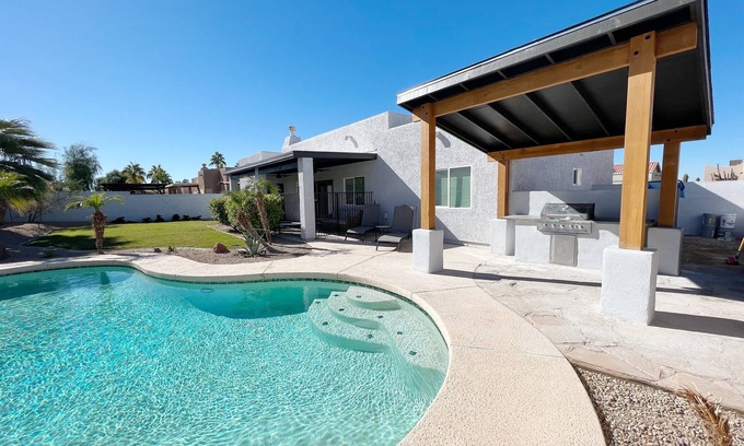 Fortuna Foothills House | 2 king size beds, Heated pool, Patio.& grill & Fast.Wi-Fi