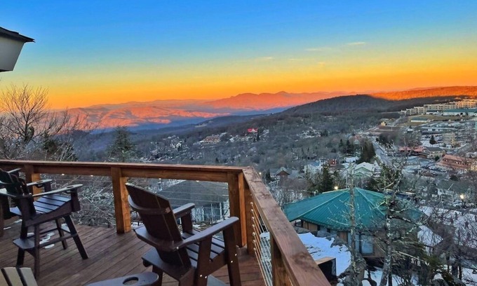 Banner Elk Cabin | 2 LUXE Ski-In/Out Cabins ~ VIEWS ~ Large Groups