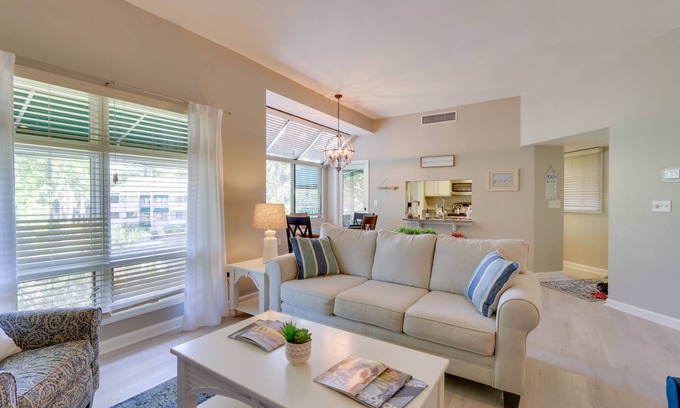 Palmetto Dunes Condo | 2 Mi to Beach: Condo w/Pool Access in Hilton Head