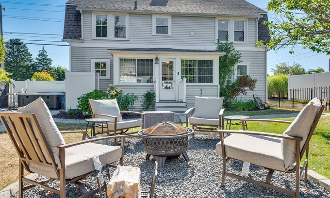 Ogunquit - Wells House | 2 Mi to Beach: Getaway w/Hot Tub in Wells!