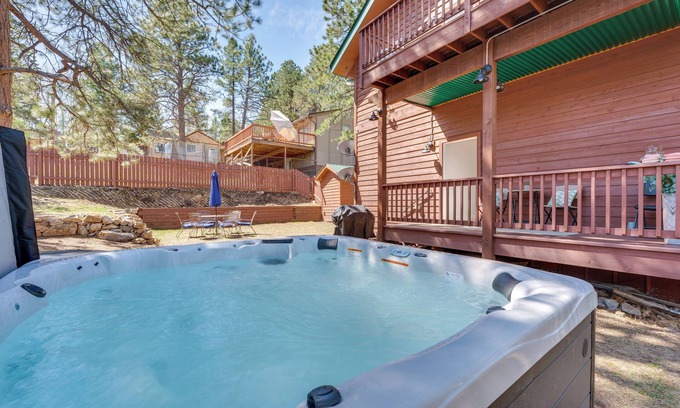 Estes Park House | 2 Mi to Lake Estes: Home w/Deck & Grill