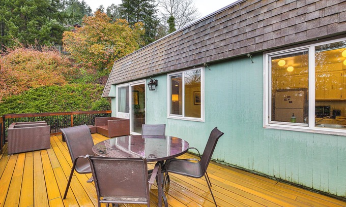 Southeast Eugene House | 2 Mi to University of Oregon: Pet-Friendly Abode