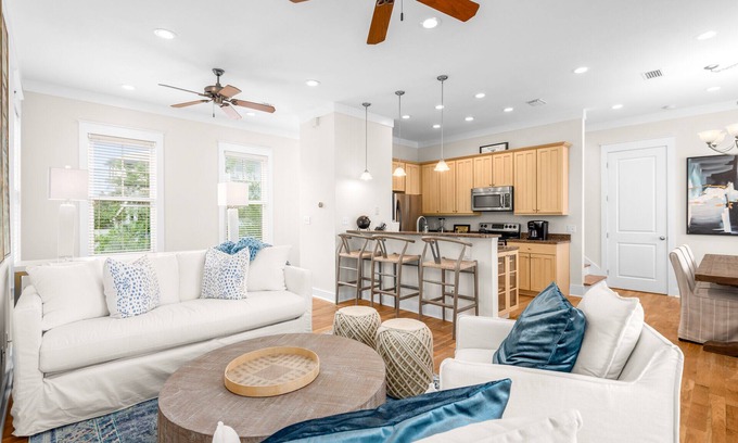 Seagrove Beach House | 2 Minutes to Beach. Heated Community Pool. 4 Taxi Bikes Near Shopping and Dining