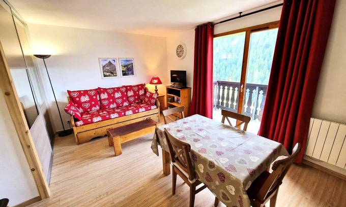 Valfrejus Apartment | 2 rooms +cabin 6/8 people resort center 42m², France