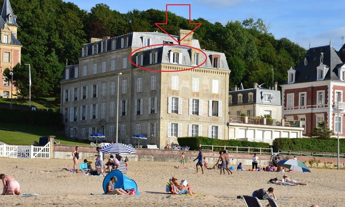 Trouville-sur-Mer Apartment | 2 rooms Trouville on sea. Direct access to the beach