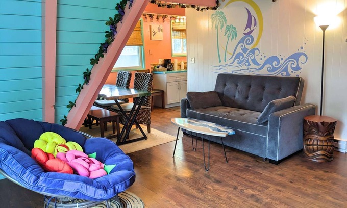 Ocean Shores Villa | 2-Story Hawaiian Villa Near Beach