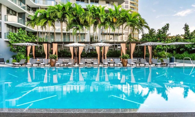 Midtown Hotel | 2 Striking Modern Suites in Midtown with Pool, Fitness, Tennis Court