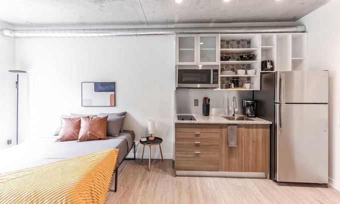 Gateway District Apartment | 2 Studios apartment w prime location