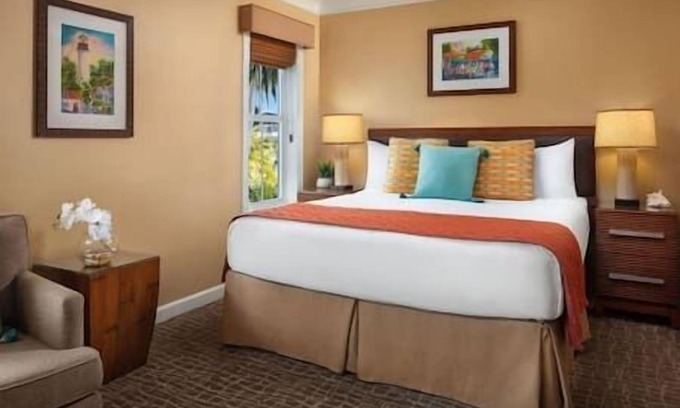 Key West Resort | 2 Sunset Harbor Resort, Marina, In Town, Hot Tub!