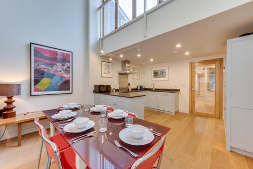 Saxmundham House | 2 The Courtyard