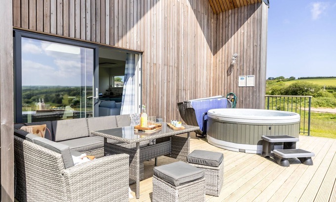 North Buckland Cottage | 2 The Vista, Willingcott Nr Woolacombe - Hot tub/Pet friendly/On-site pool/Ecohome