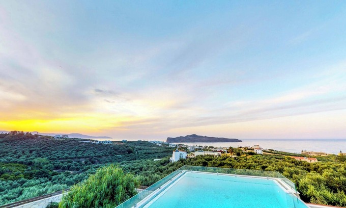 Kato Stalos Villa | 2' to Sandy Beach & Near Chania City/Family-Friendly Villa with Private Pool