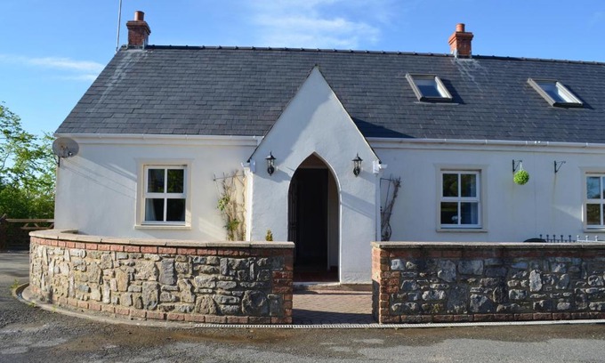 Jameston House | 2 Tudor Lodge Cottages Manorbier