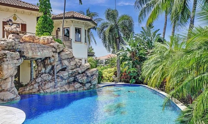 Lighthouse Point Villa | 20 Million Mansion - Lagoon