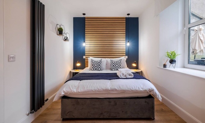 Whitburn House | 20% Off House For Rent