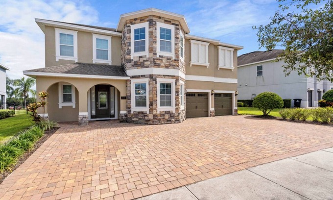 West Kissimmee House | 2025 Brand NEW 11 Bedrooms At Encore