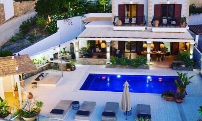 Vlicha Villa | 2025 SOLD OUT! … Now reserving for 2026 & 2027