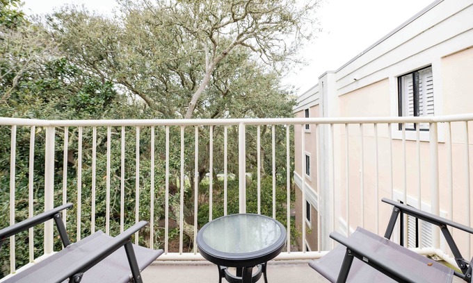 Fernandina Beach Condo | 2029 Beachwood Villa-Top Floor | 2 Bed, 2 Bath