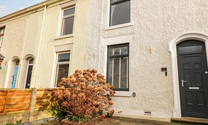 Clitheroe Cottage | 21 WEST VIEW, family friendly, character holiday cottage in Clitheroe