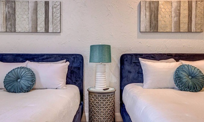 St. George Villa | 22 Amira SHARP · Sleeps 4 Heated Pool+Spa Dog Friendly $DiSCOUNT$