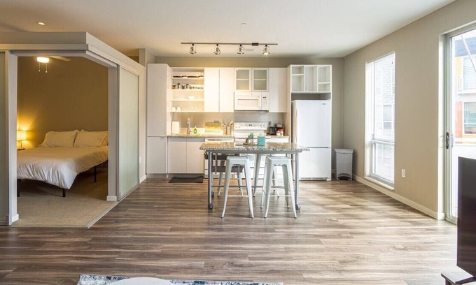 Washington Apartment | 238 Park Ave · Luxury Downtown Style | 2 Mins to Stadiums/Venues