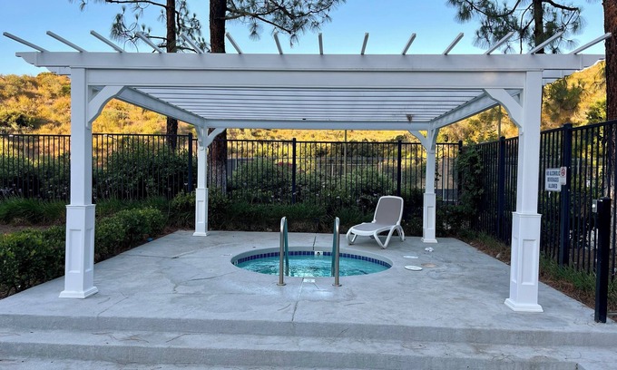 Newhall House | 24517 Thistle Ct Newhall, CA 91321