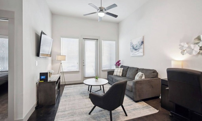 Plano Apartment | 25% Off 1BD1BA - Pool - W.Cityline Richardson - RD009
