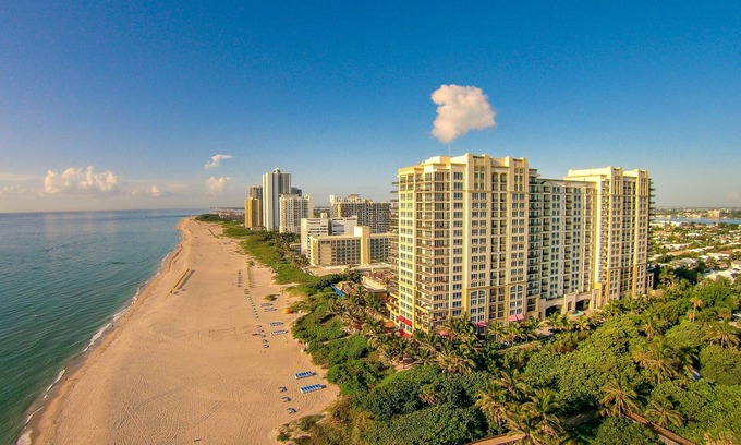 Singer Island Condo | 25% off Exceptional Oceanview condo in Palm Beach Resort and Spa unit 1807