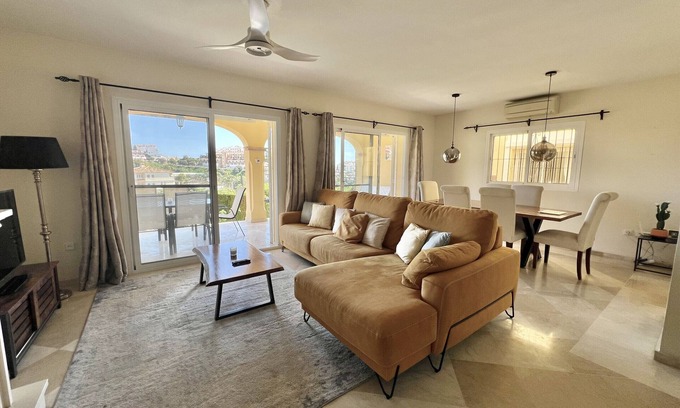 Mijas Ski Chalet | 25 - Townhouse on the golf course of Miraflores