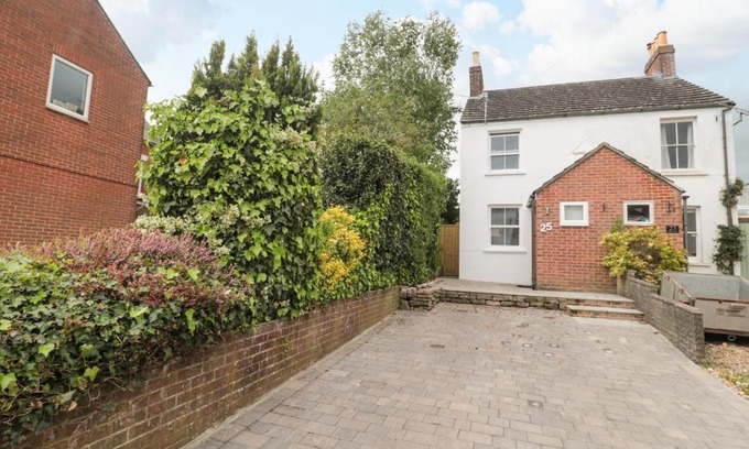 New Forest District House | 25 Waterloo Road