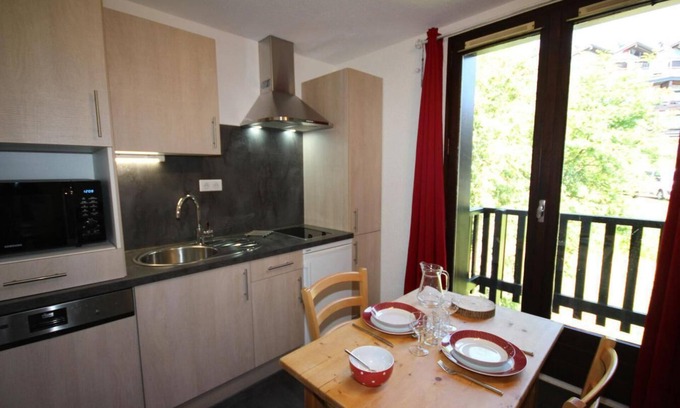 Les Saisies Apartment | 250m from ski slopes, 4th floor, balcony, tv, ski locker, 15m², Les Saisies