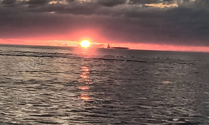 Key West Boat Rental | 26 ft sailboat with kayak perfect for a couple for a romantic getaway.