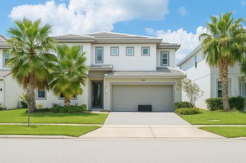 Kissimmee House | 2612 LunaPi Villa 7Bd Private Pool and Family Room