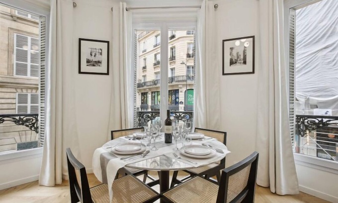 Quartier de la Porte-Saint-Denis Apartment | 268 Suite Ville - Superb apartment in Paris