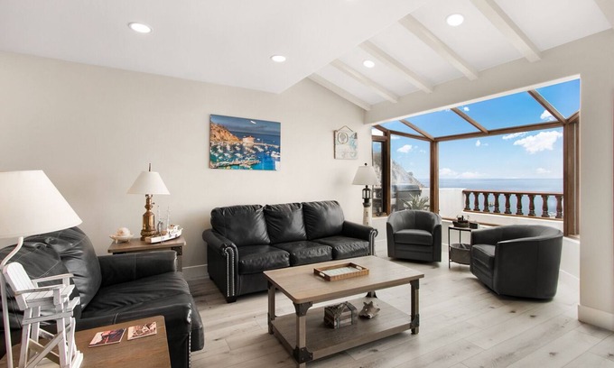 Avalon Condo | 2B | 2B Villa, 6-seat cart, panoramic ocean views, AC