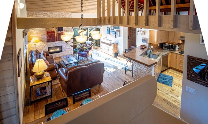 Elkhorn Village House | 2BD Fairway Nine Golf Condo + FREE Resort Amenities