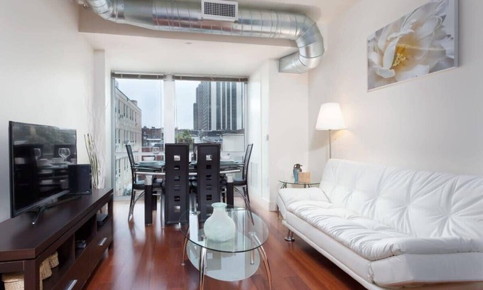 Center City West Apartment | 2Bedroom 2 Bath Apartment in the Heart of Philadelphia