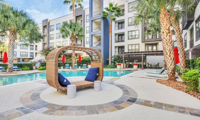 Houston Apartment | 2BR APT Near I NRG I Uptown Galleria I Med Center