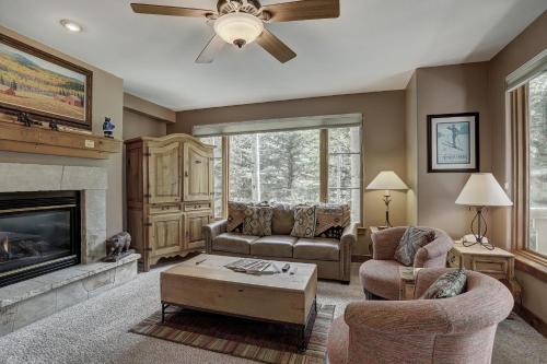 Edwards Apartment | 2Br- Arrowhead Village- Great Location And Gorgeous Condo Condo