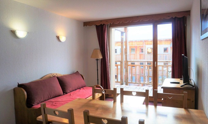 Orcieres-Merlette Apartment | 2BR cabin, 6 pers, PKG, free WIFI, near snow garden