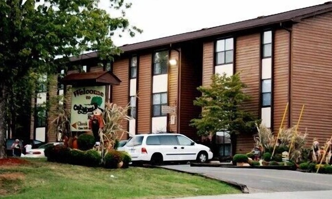 Pigeon Forge Condo | 2br Condo Re-modeled Great Smokey Mountains Dollywood Old Mill July 4th
