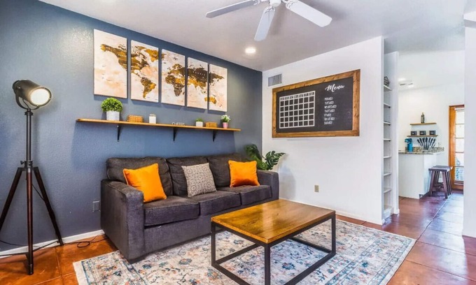 West University Apartment | 2BR Hideaway w/Patio – Springtime in Downtown!
