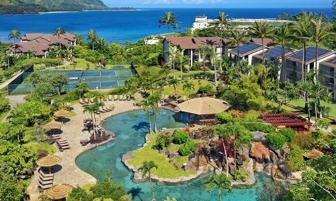 Princeville Resort | 2BR Ocean View condo resort in Princeville. Private path to walk to the beach!