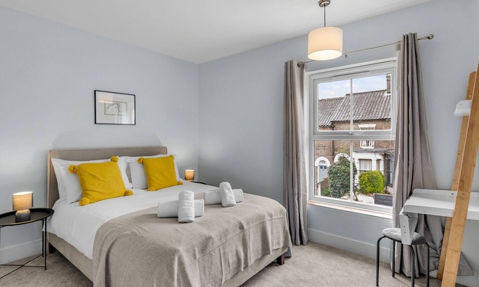 Norwich House | 2BR Victorian Home |6 Mins Drive To Norwich Castle