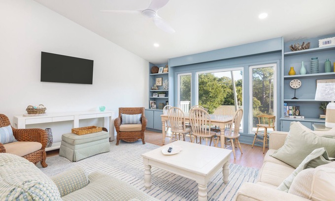 Isle of Palms Condo | 2BR2BA Poolside. 15% discount for June/July weekly rentals. Great for families!