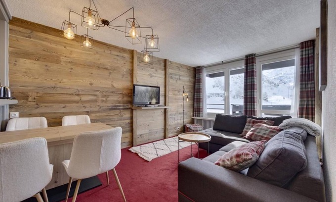 Le Lavachet Apartment | 2nd floor, balcony, tv, ski locker, 41m², Tignes