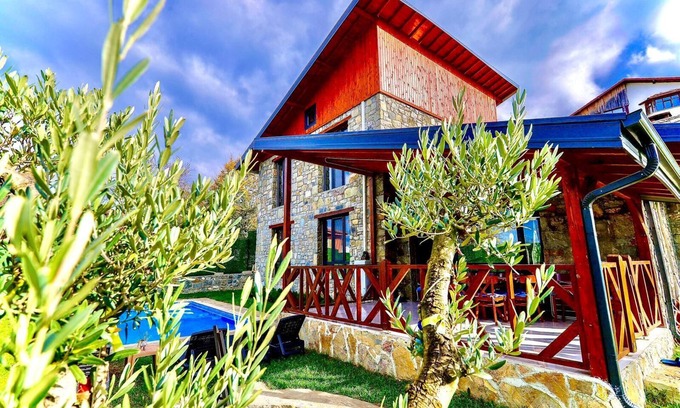 Sapanca Villa | 3+1 Private Pool-Heated Pool-Fireplace 6 Person Stone House in Sapanca Kuruçeşme
