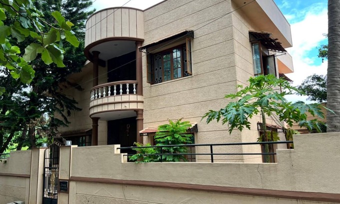 Bengaluru House | 3 AC -bedroom luxurious bungalow in Byrathi with fitness equipments &WiFi