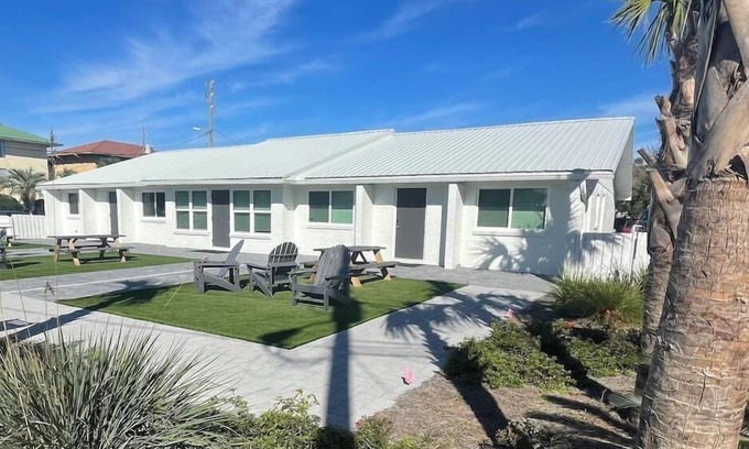 Fort Walton Beach Villa | 3 Barracuda Cottage on Okaloosa Island